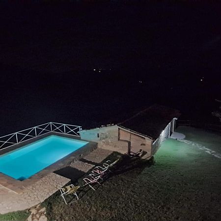 Casale Al Lago Con Piscina E Sauna Corbara  Екстер'єр фото