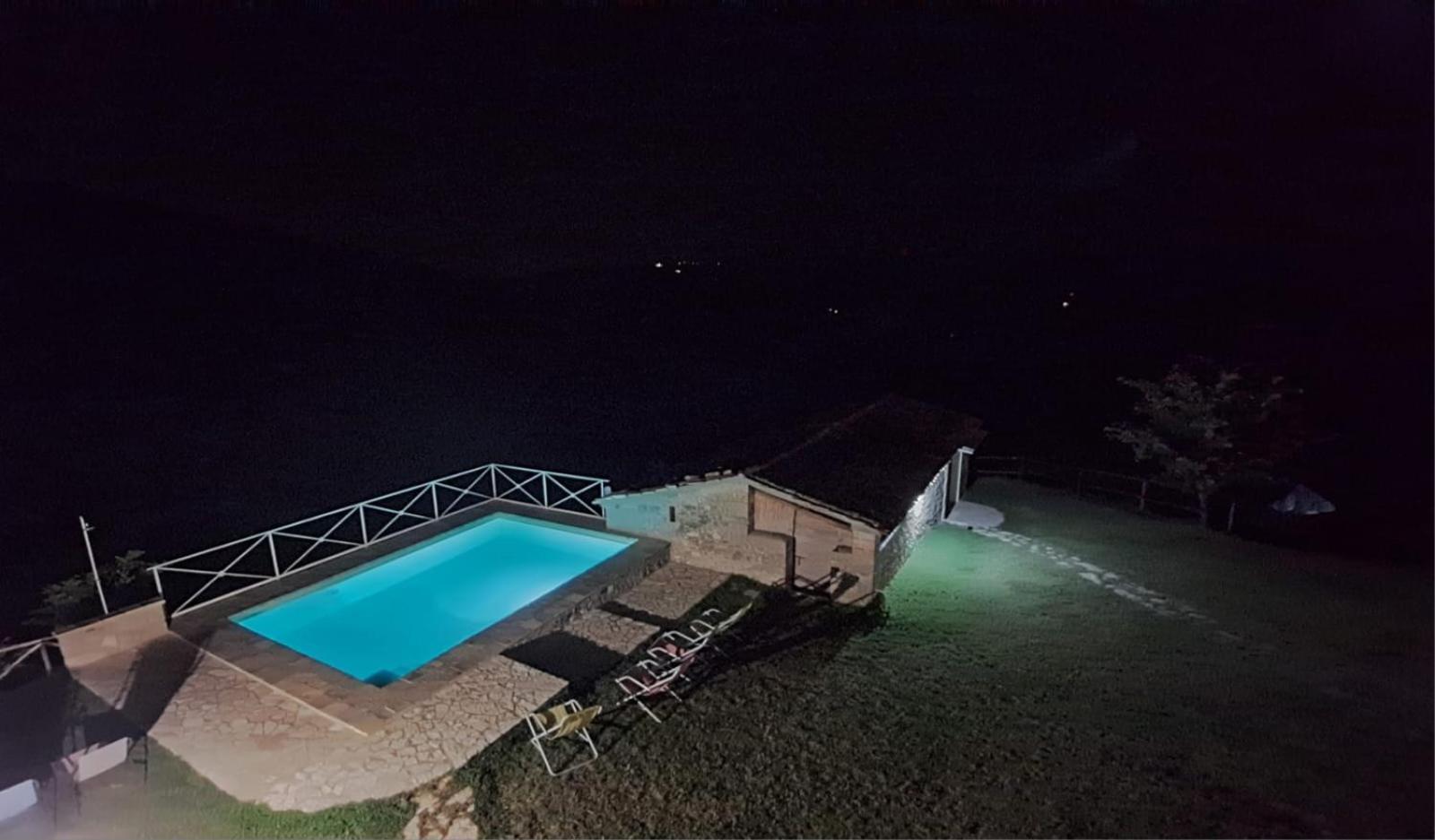 Casale Al Lago Con Piscina E Sauna Corbara  Екстер'єр фото